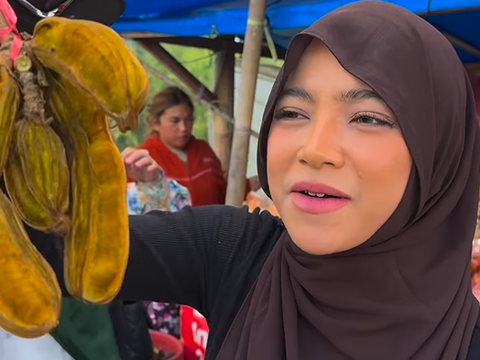 Bikin Konten Review Ice Cream Bean di Bali, Penampilan Oklin Fia Jadi Omongan