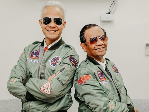 The Meaning of Many Patches Stuck on the Bomber Jacket Like Top Gun Ganjar-Mahfud