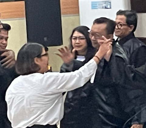Reasons for Judge Acquitting Haris Azhar and Fatia in the Case of Defamation of Luhut Pandjaitan's Name