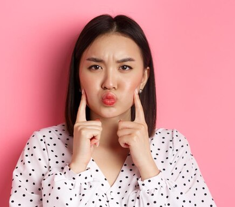 7 Penyebab Bintik Pada Bibir yang Mengganggu dan Solusi Ampuh Mengatasinya