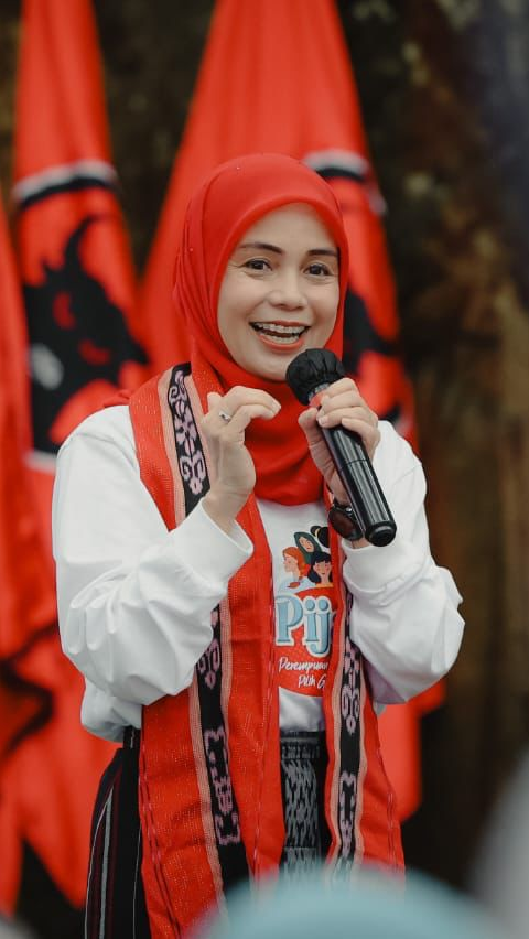 Safari Politik di Lampung, Siti Atikoh Disambut Seni Bela Diri Pincak Khakot