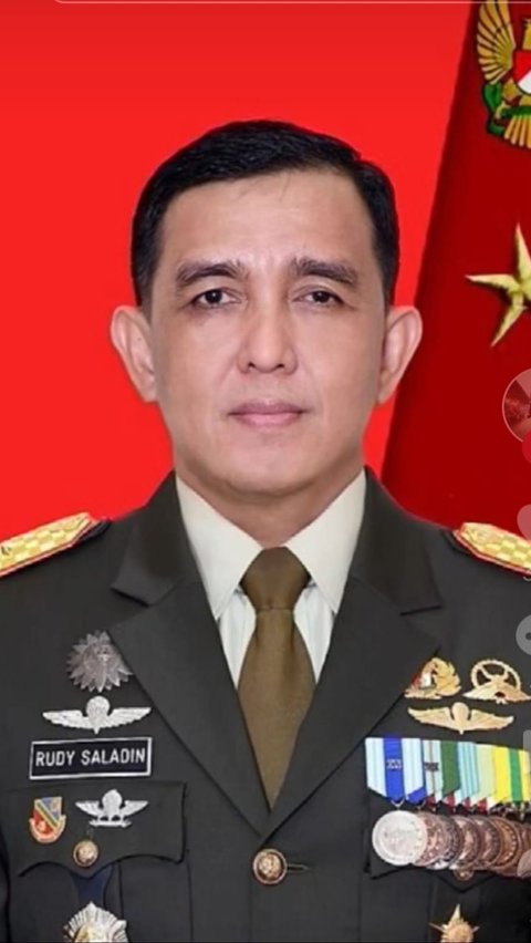 4. Mayor Jenderal TNI Rudy Saladin