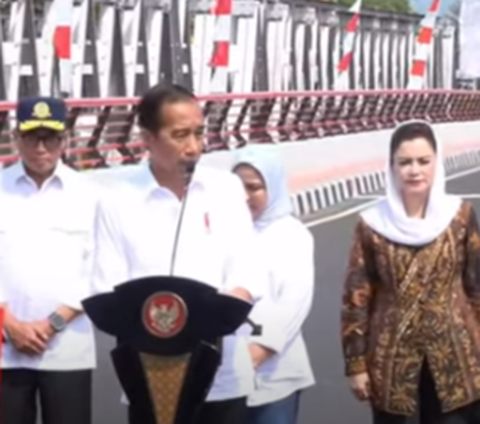 Momen Iriana Tinggalkan Tempat saat Jokowi Sambutan, Panglima TNI Hingga Pejabat Langsung Menoleh