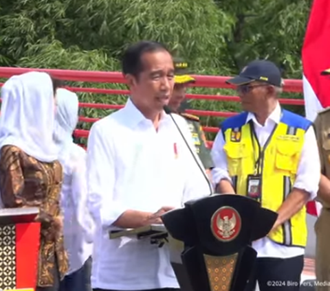 Momen Iriana Tinggalkan Tempat saat Jokowi Sambutan, Panglima TNI Hingga Pejabat Langsung Menoleh