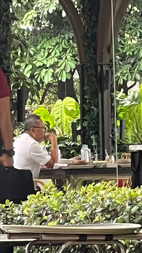 Zulhas Ungkap Kertas yang Dibawa Jokowi Saat Makan Bareng: Itu Hasil Survei