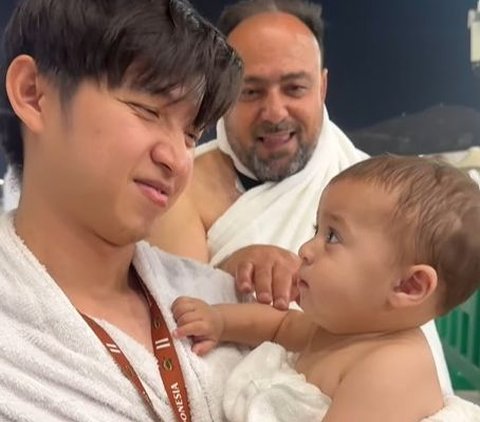 Wife's Prayer for Koh Dennis Lim Hoping for a Child During Umrah is Very Touching