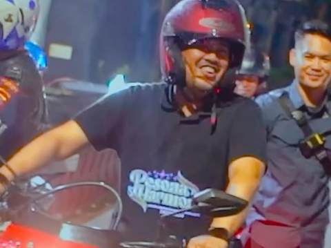 Bikin Baper, Foto-foto Romantis Kahiyang Ayu Boncengan Motor dengan Bobby Nasution