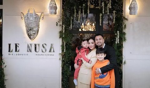 Sebelum menuju London, Raffi Ahmad telah meresmikan restoran Le Nusa di Paris.