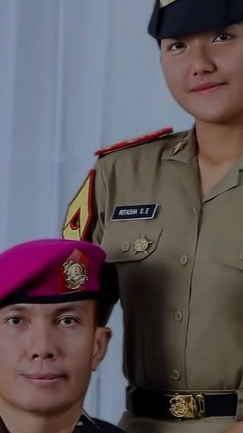 Potret Letkol TNI Edy Effendi bareng Putri