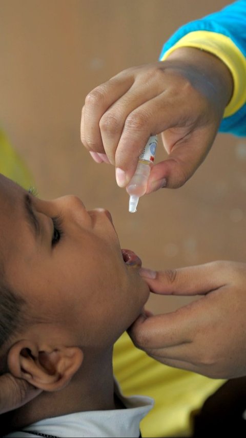 <b>Bahaya Polio bagi Anak dan Gejalanya, Orang Tua Wajib Tahu</b>