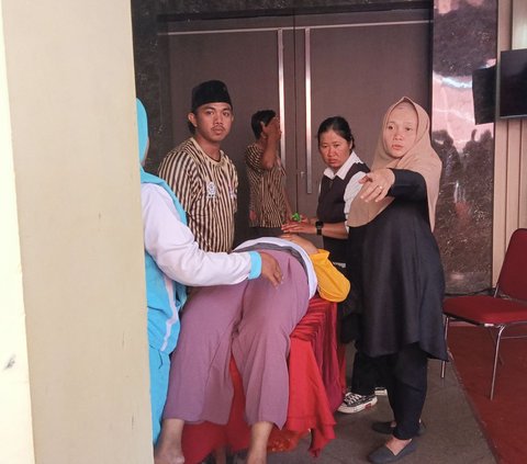 Ibu-Ibu di Jambi Pingsan Saat Hendak Foto Bareng Prabowo