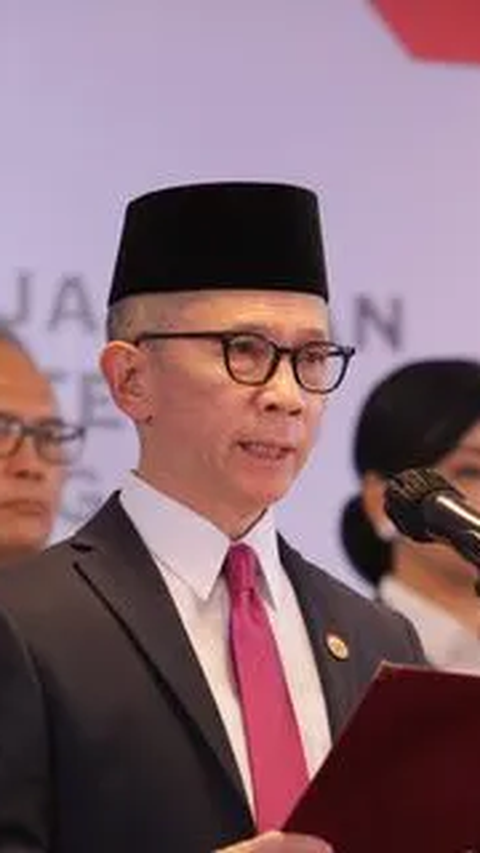 Gawat, OJK Prediksi Pertumbuhan Ekonomi Dunia Melemah di Tahun 2024