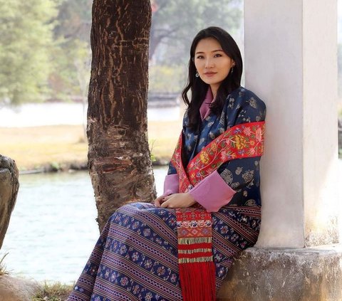 The Charm of Queen Jetsun Pema of Bhutan in Traditional Attire