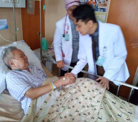 Dr. Lo Siaw Ging, a Generous Doctor from Solo, Passed Away