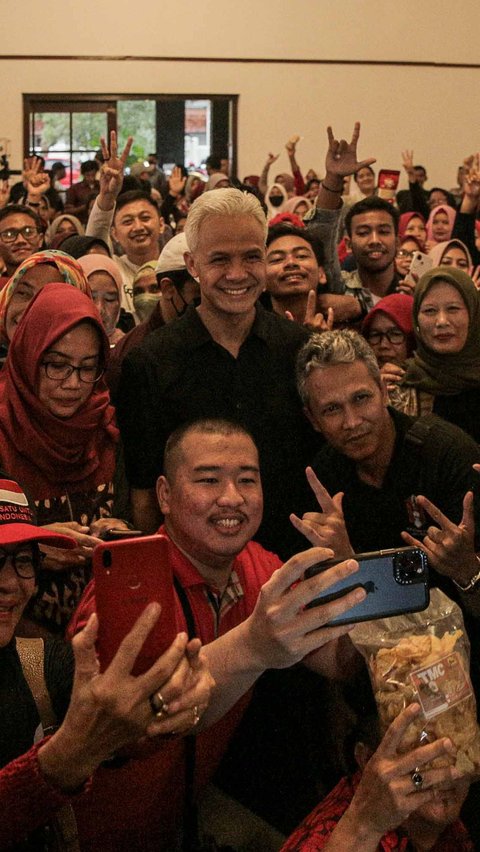 FOTO: Ganjar Pranowo Berdialog dengan Pelaku dan Pengusaha UMKM di Banyumas