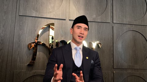 Terlalu Excited, Verrell Bramasta Akui Gak Bisa Tidur saat Mau Dilantik Jadi Anggota Dewan