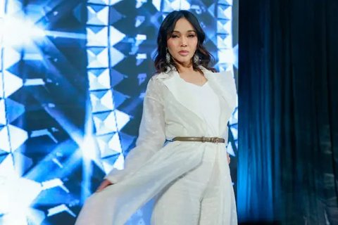 Sejumlah artis Tanah Air melayangkan dukacita mendalam atas meninggalnya Marissa Haque pada 2 Oktober 2024, dari Inul Daratista hingga Bunda Corla. (Foto: Dok. Instagram @marissahaque)
