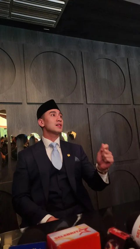 Verrell Bramasta akan lebih fokus bertugas sebagai wakil rakyat setelah resmi dilantik sebagai anggota DPR RI periode 2024-2029 di Jakarta, pekan ini.