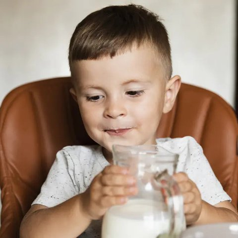 Ilustrasi Anak Dehidrasi/https://www.freepik.com/freepik