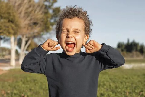 Ilustrasi Anak Menangis Tantrum Marah / Freepik by fwstudio
