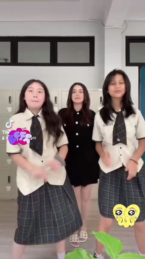 7 Potret Jemima Anak Sulung Celine Evangelista yang Kini Sudah Remaja, Parasnya Makin Cantik