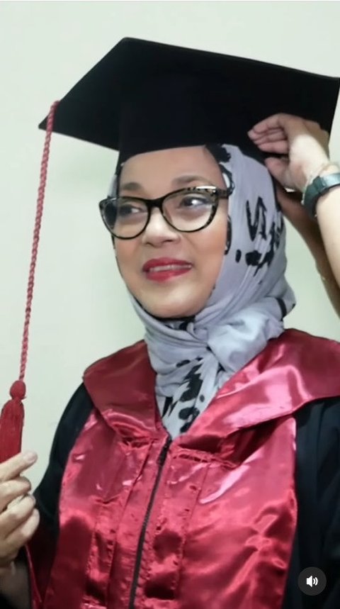 8 Momen Berharga Marissa Haque Saat Berperan Sebagai Dosen dan Penguji Doktor, yang Juga Sempat Menyinggung Tentang Konsep Mati Syahid