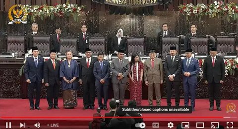 Pelantikan pimpinan MPR periode 2024-2029. Pimpinan MPR baru mengikuti pembacaan sumpah dan janji jabatan di depan Ketua Mahkamah Agung, Kamis (3/10/2024). (tangkapan layar Youtube MPR)