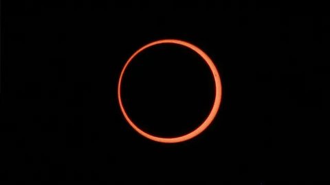 Melansir laman Space pada Kamis (26/09/2024), gerhana matahari cincin ini akan melintasi Samudera Pasifik dan Amerika Selatan bagian selatan. (JONATHAN MARTINS/AFP)