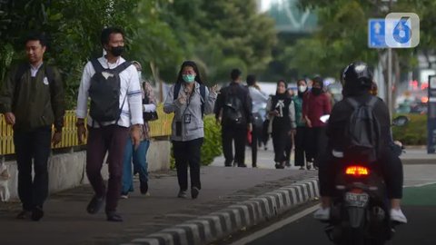 Pemerintah menetapkan UMP 2024 sesuai formulasi dalam Peraturan Pemerintah (PP) 51 Tahun 2023. (Liputan6.com/Herman Zakharia)