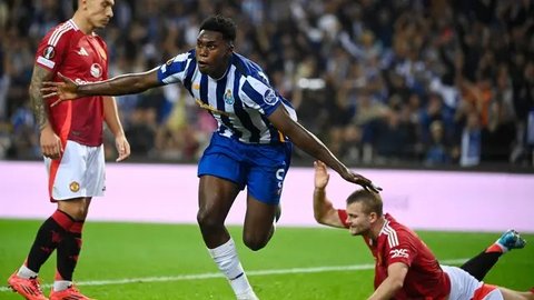 FOTO: Susah Payah MU Tahan Imbang Porto FC di Liga Europa, Diselamatkan Gol Menit Akhir Harry Maguire