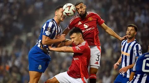 FOTO: Susah Payah MU Tahan Imbang Porto FC di Liga Europa, Diselamatkan Gol Menit Akhir Harry Maguire