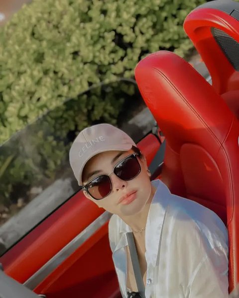 Kubu Nikita Mirzani meminta aparat melacak asal-usul 15 pucuk senjata api yang ditemukan tim KPK saat menggeledah rumah Dito Mahendra. (Foto: Dok.