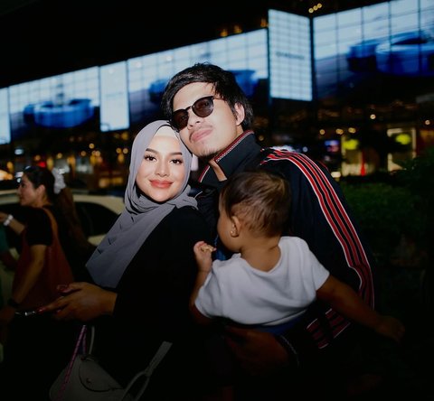 7 Gaya Aurel Hermansyah Selama Liburan di Thailand, Terlihat Kurusan - Tampil bak ABG Lagi
