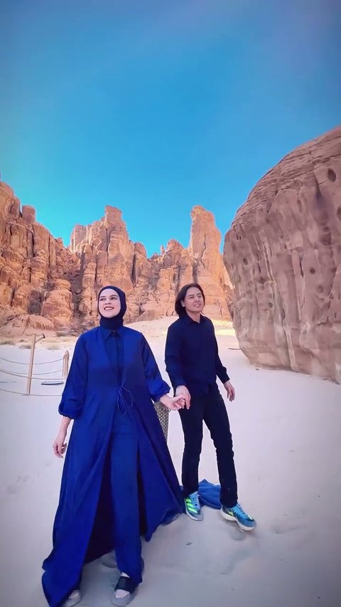 7 Potret Cut Meyriska dan Roger Danuarta di Al Ula, Tampil Serasi bak Prewedding