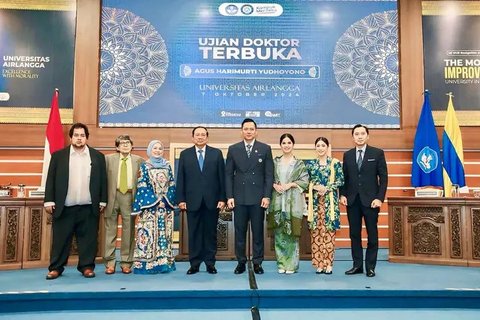 Agus Harimurti Yudhoyono  (AHY) Raih Gelar Doktor (Sumber: Instagram/annisayudhoyono)