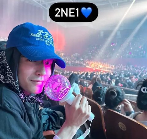 2NE1. (Twitter/ ygent_official)