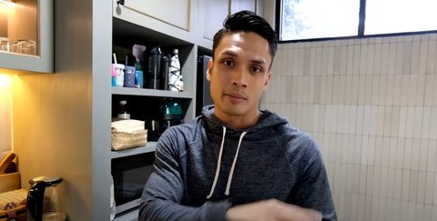 9 Potret Dapur Rumah Randy Pangalila yang Jarang Tersorot, Jadi Area Terfavorit - Punya Banyak Koleksi Mesin Kopi Lengkap