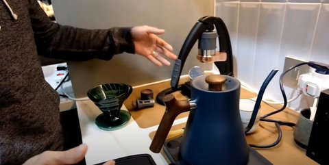 9 Potret Dapur Rumah Randy Pangalila yang Jarang Tersorot, Jadi Area Terfavorit - Punya Banyak Koleksi Mesin Kopi Lengkap