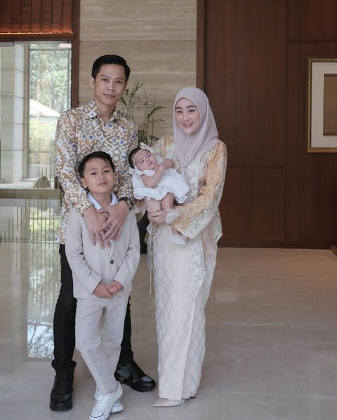 Meski Beda Ayah, Ini 7 Potret Yusuf Anak Larissa Chou Bareng sang Adik yang Terlihat Sayang