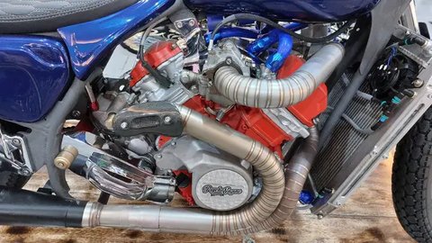 Motor custom dari Psycho Engine yang turut mejeng di Kustomfest 2024. (Liputan6.com/ Rendy Yansah)