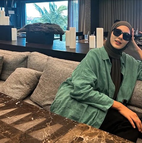 Potret Paula Verhoeven Mulai Konsisten Berhijab (Sumber: Instagram/paula_verhoeven)