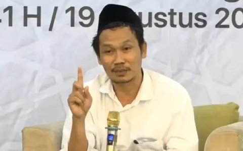 KH. Ahmad Bahauddin / Gus Baha (Instagram)