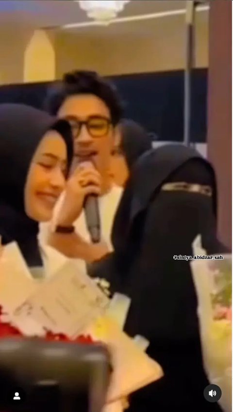 Potret Kedekatan Umi Pipik dan Sintya Marisca. (Sumber: Instagram/sintya_abidzar_abisin)