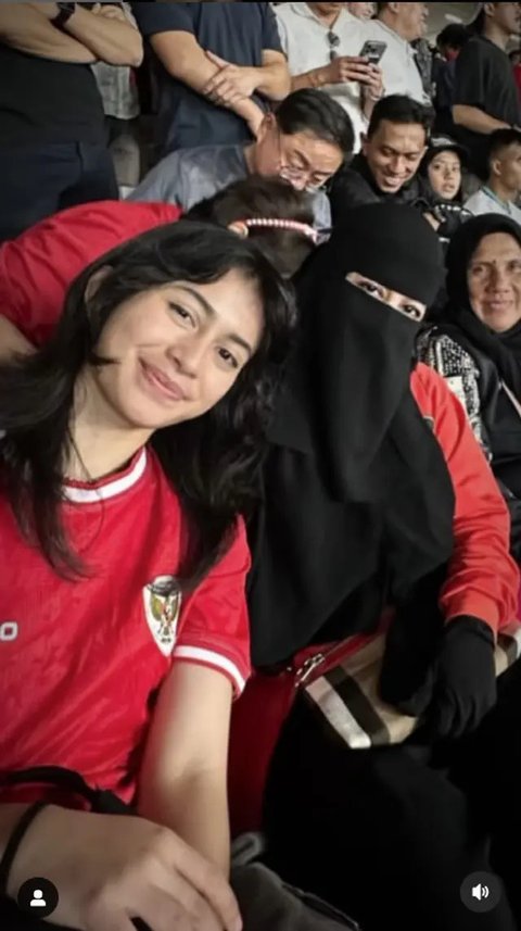 Potret Kedekatan Umi Pipik dan Sintya Marisca. (Sumber: Instagram/sintya_abidzar_abisin)
