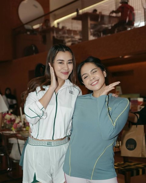 8 Potret Aaliyah Massaid Bersama Artis Top di Launching Brand Nagita Slavina, Auranya Makin Bersinar!