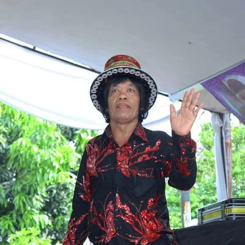 Profil Pak Tarno, Pesulap Senior yang Kini Jadi Sorotan