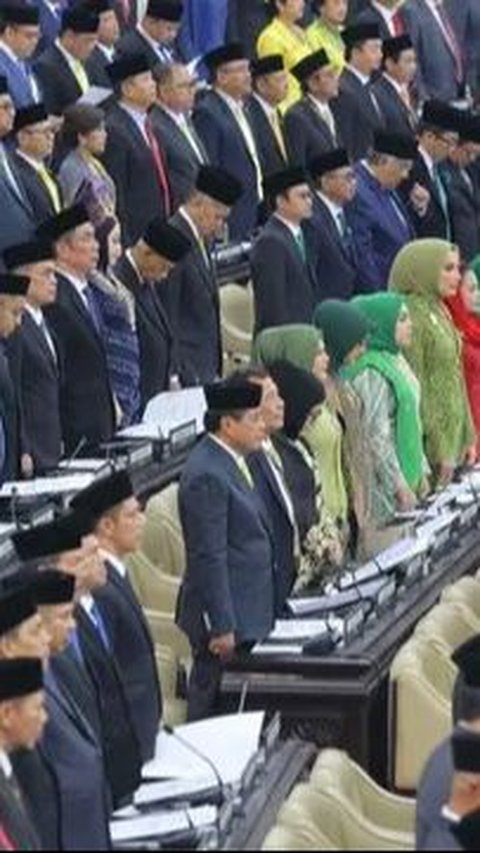 FOTO: Momen 580 Anggota DPR Masa Bakti 2024-2029 Resmi Dilantik, Bersumpah Perjuangkan Aspirasi Rakyat