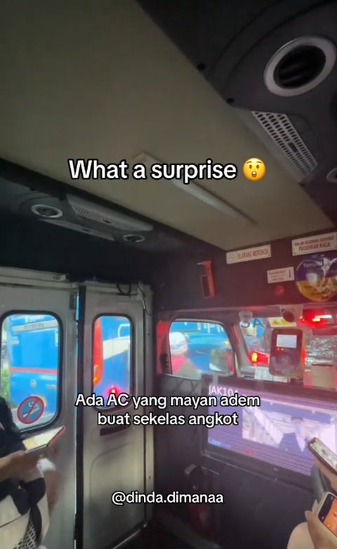 Pintu Buka Tutup Otomatis hingga Punya AC, Momen Wanita Naik Angkot Modern di Jakarta Ini Curi Perhatian