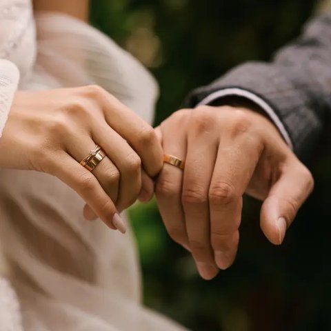 Ilustrasi pernikahan, menikah, Islami. (Image by teksomolika on Freepik)