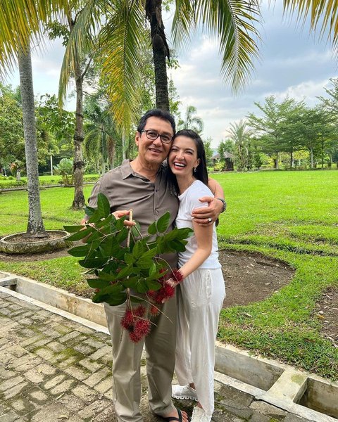 Foto Raline Shah saat tengah berada di kediamannya jarang sekali dibagikan, sehingga banyak undang rasa penasaran netizen.